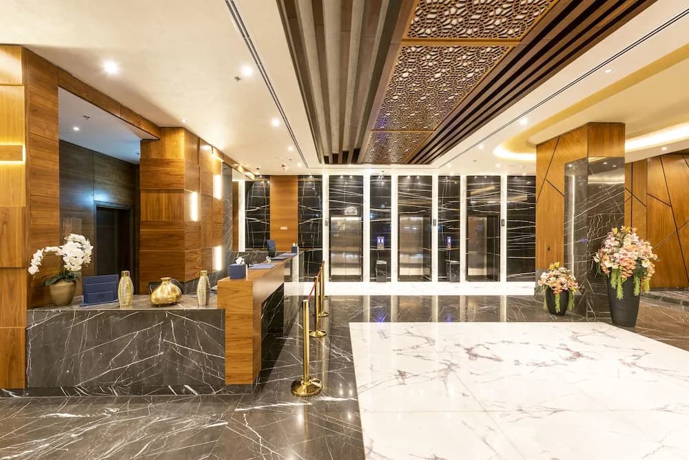 Luxe Grand Hotel Apartments 2