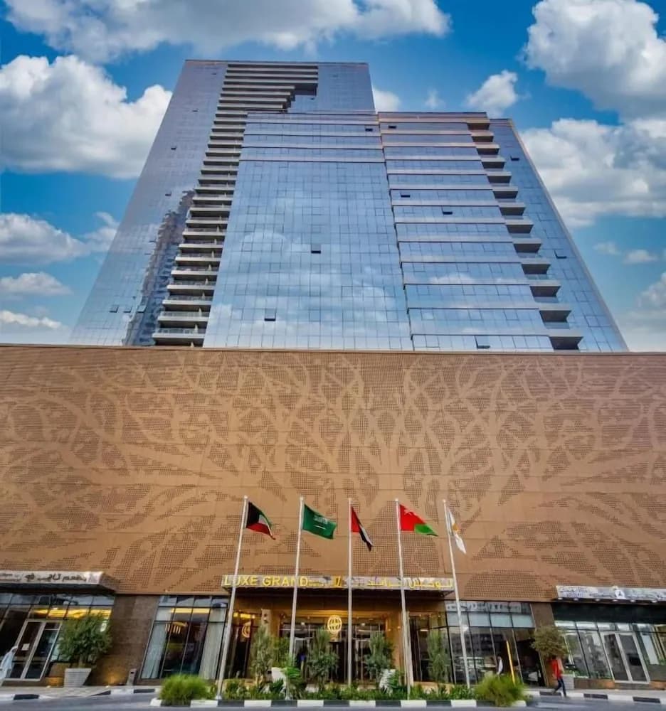 Luxe Grand Hotel Apartments