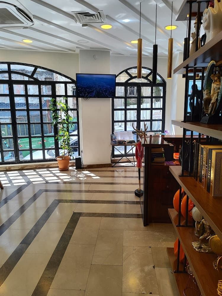 Imagine Hotel 5