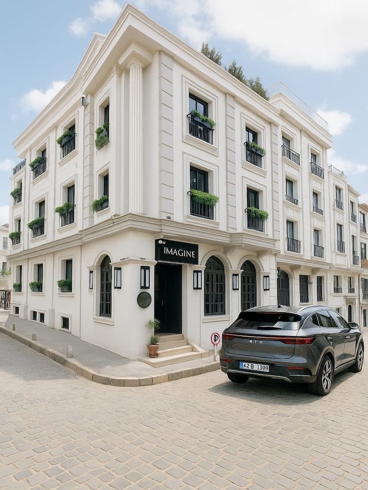 Imagine Hotel