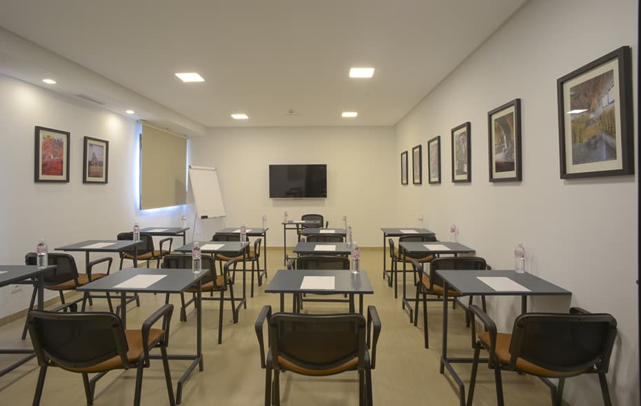 Maia Hotel Suites 2
