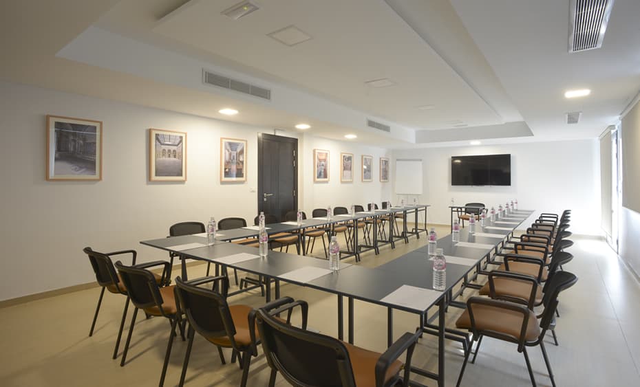 Maia Hotel Suites 3