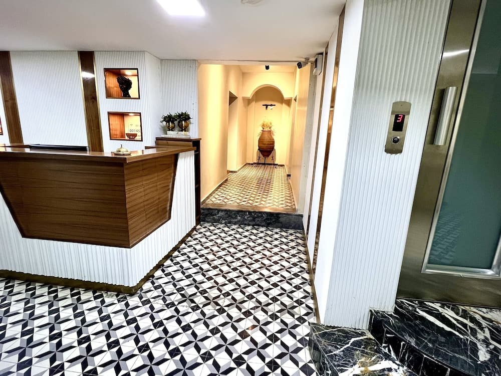 Guest Hotel 2