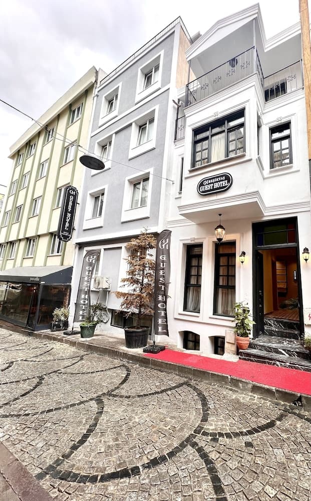 Guest Hotel
