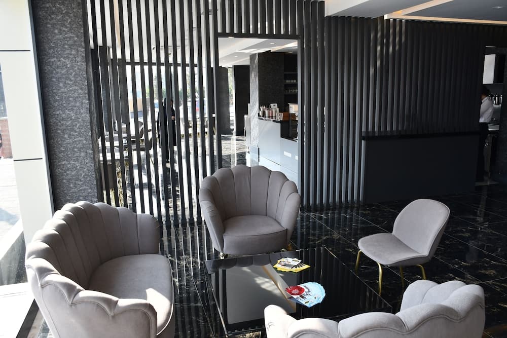 Hmz Luxury Hotel 4