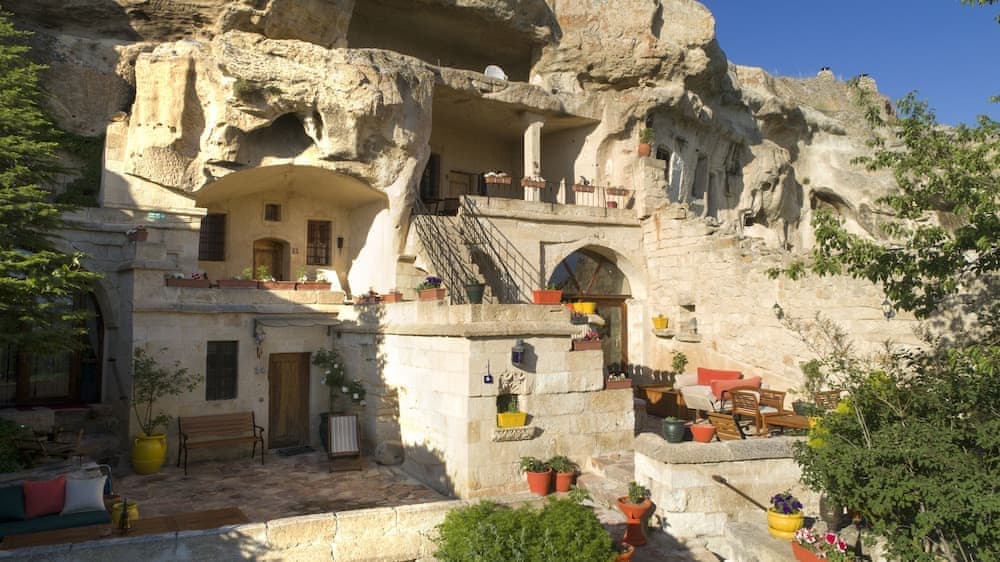 4 Oda Cave House 2