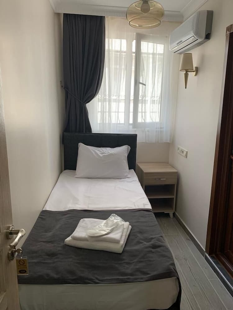 Oren Hotel 4