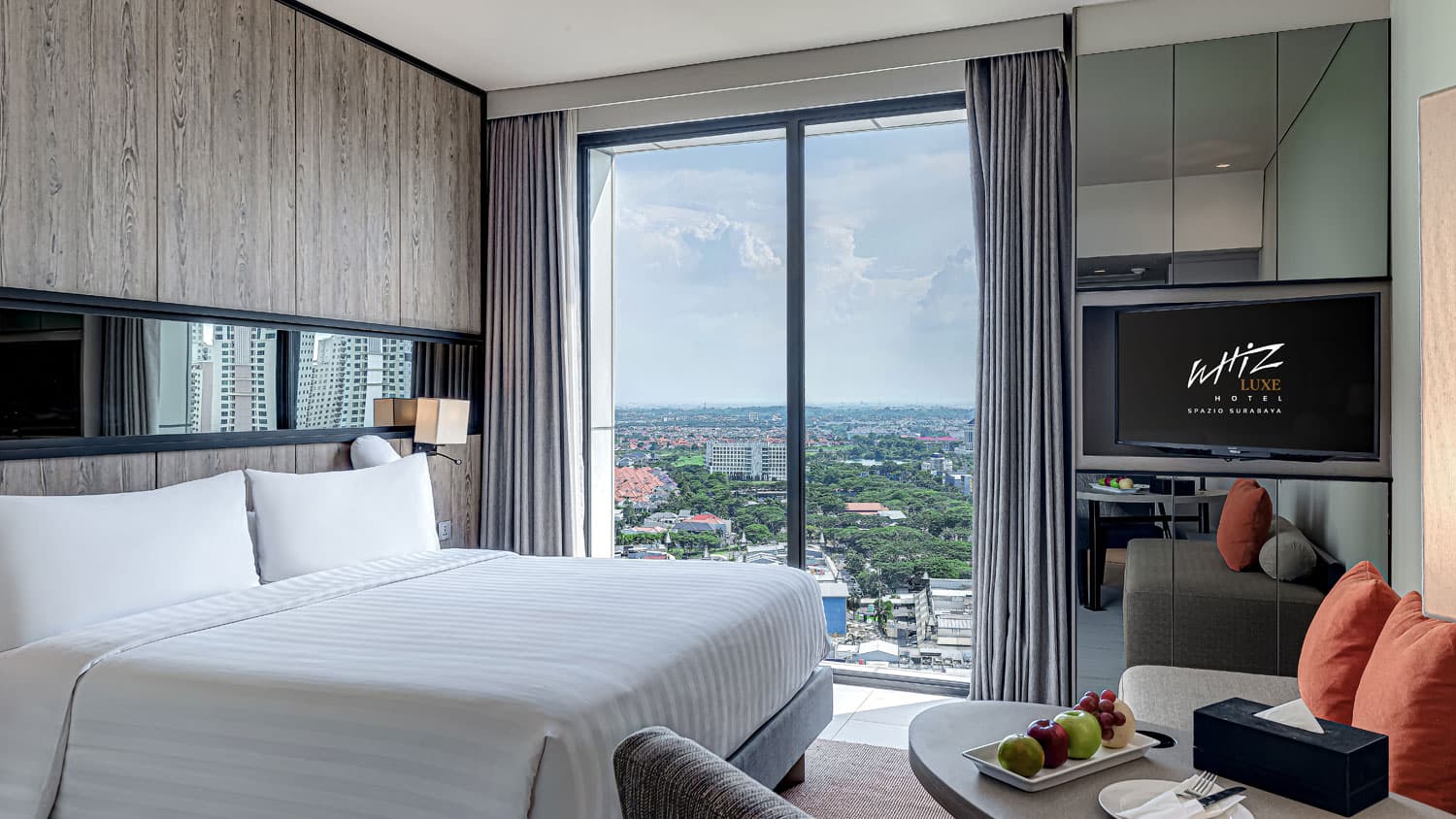 Whiz Luxe Hotel Spazio Surabaya 2