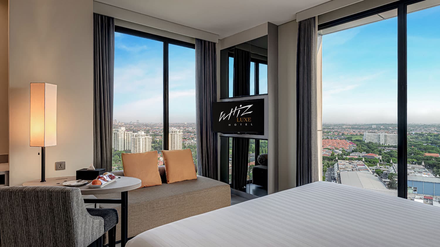 Whiz Luxe Hotel Spazio Surabaya 3
