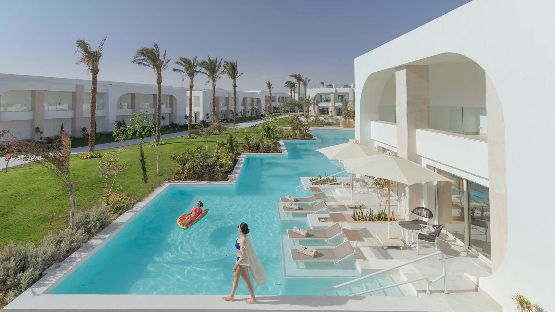 Posh Club by SUNRISE White Hills 5