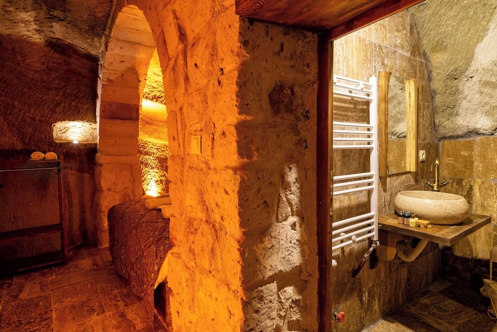 Snora Cave Hotel 4