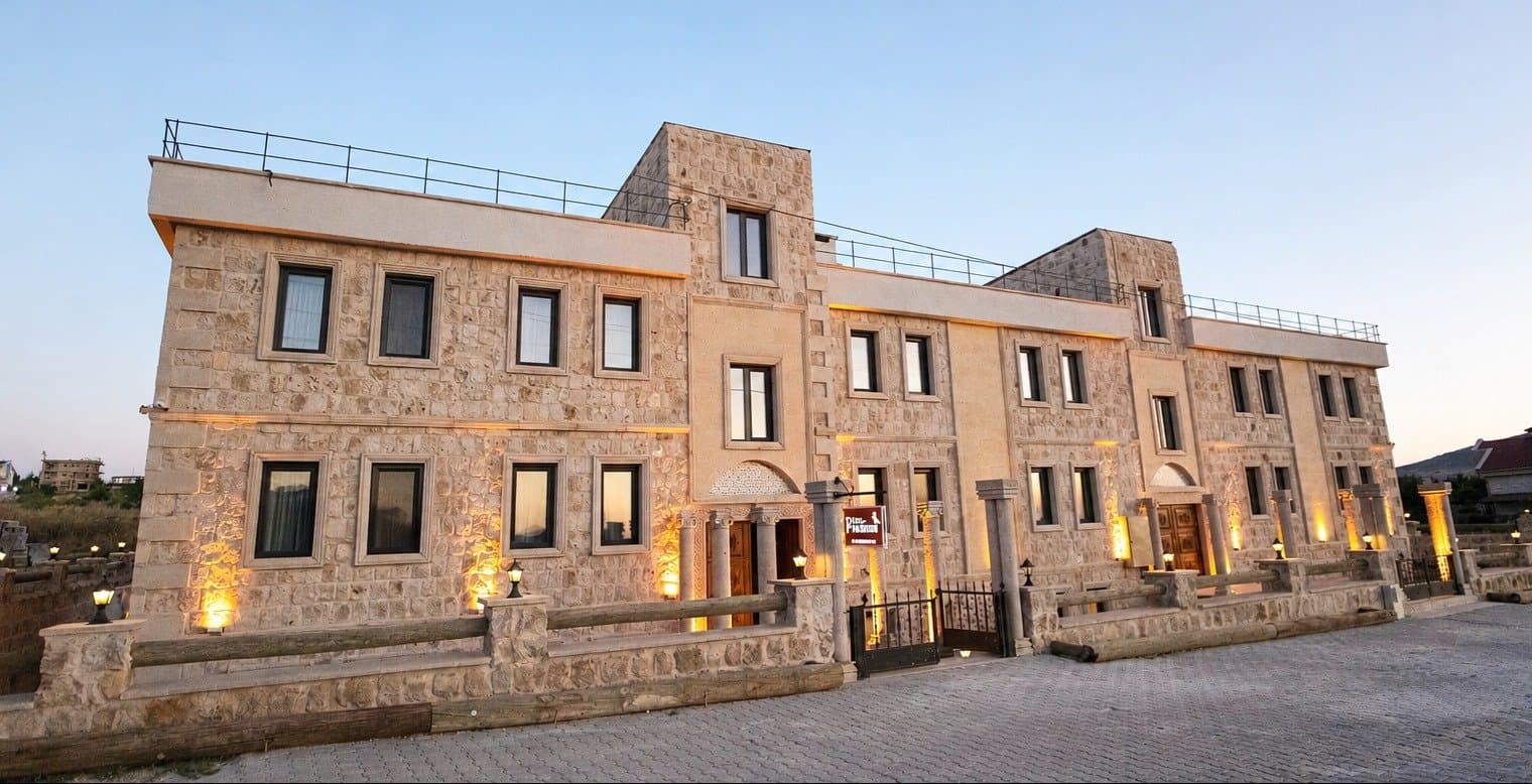 Uchisar Premium Hotel