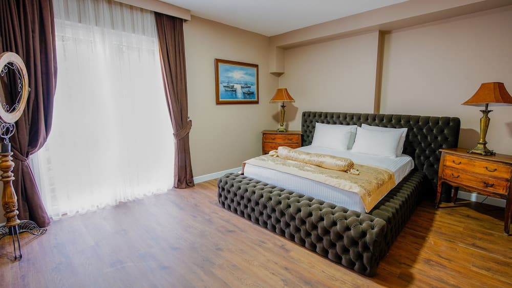 Gardan Hotel 4