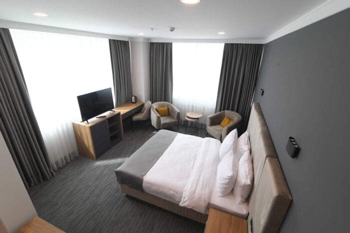 Home Plus Hotel 5