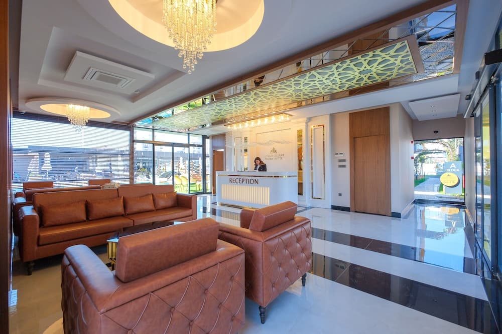 Elysium Deluxe Suites 4
