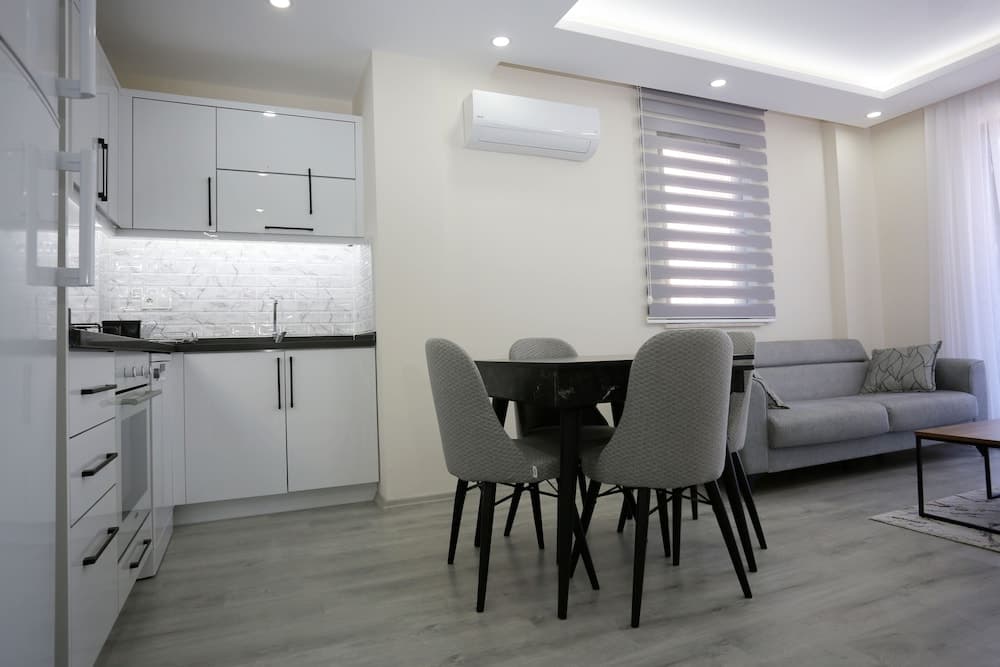 Bright House Apart 3