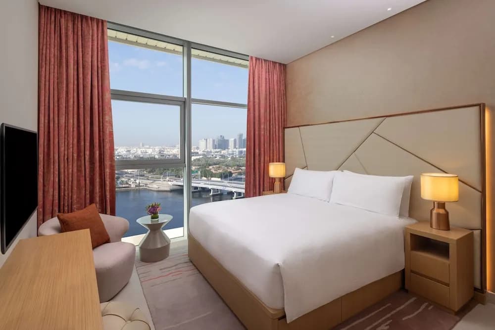 Hilton Dubai Creek Residences 3