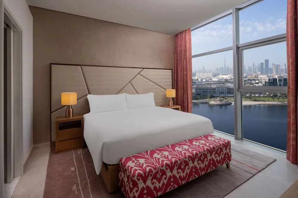 Hilton Dubai Creek Residences 4
