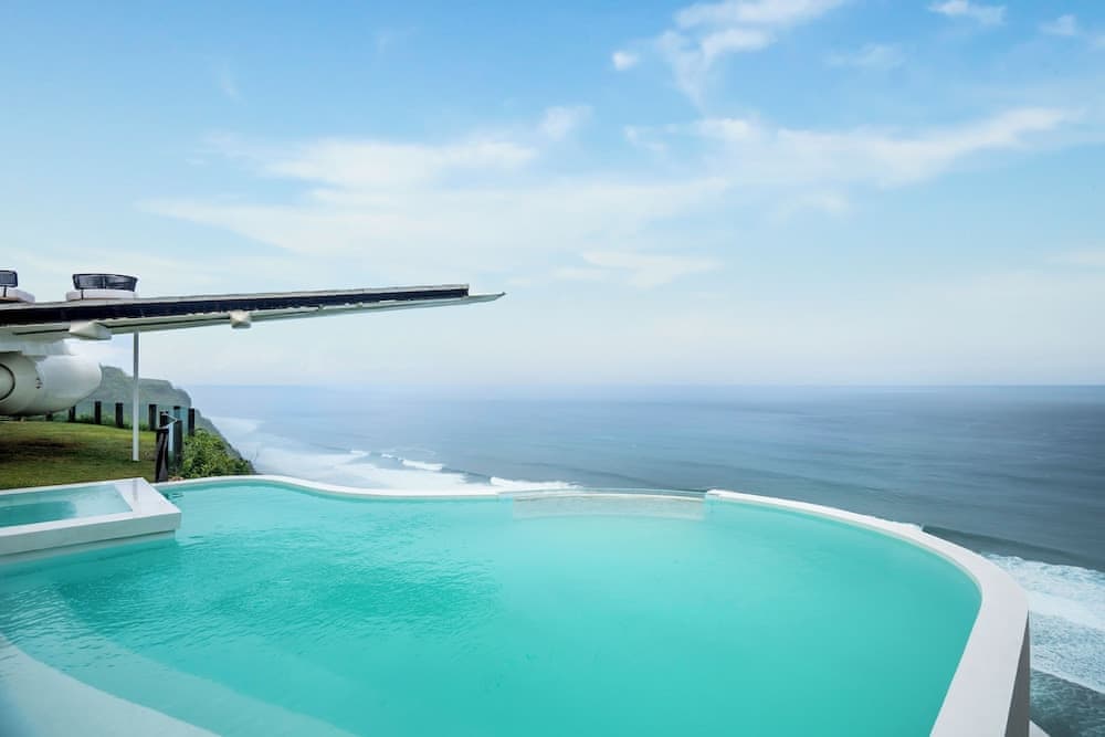Private Jet Villa 2