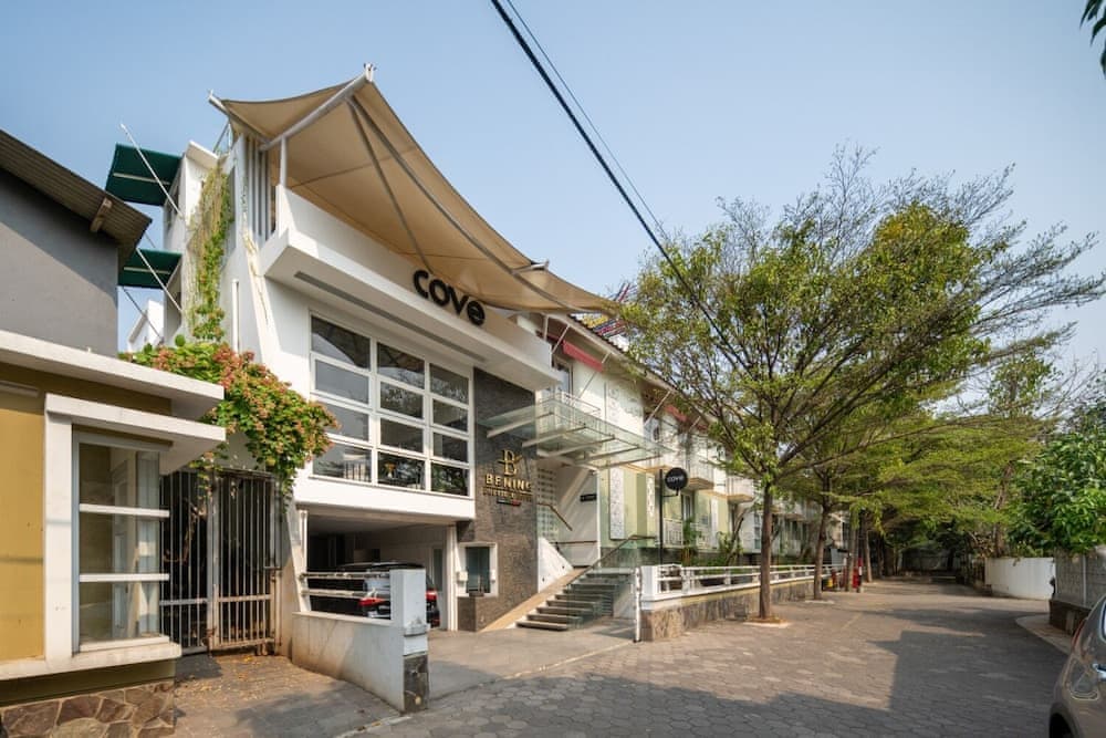 Cove Bening Boutique 2
