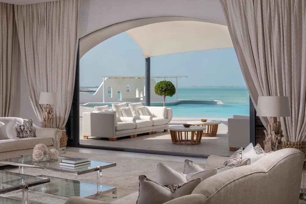 Anantara Retreat Santorini Abu Dhabi