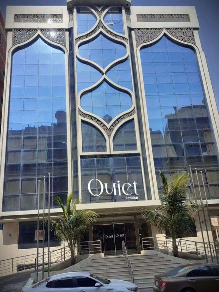 Quiet Hotel 3