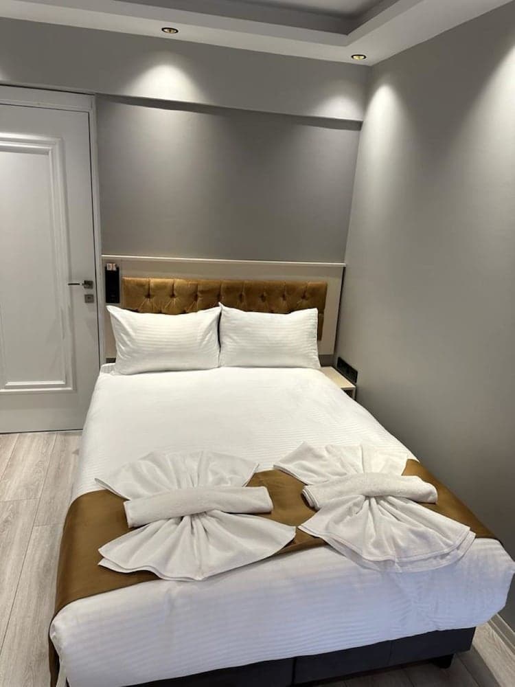 Sareban Hotel 5