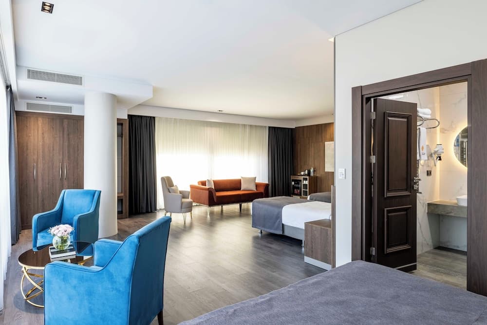 Ezkar Hotel 3