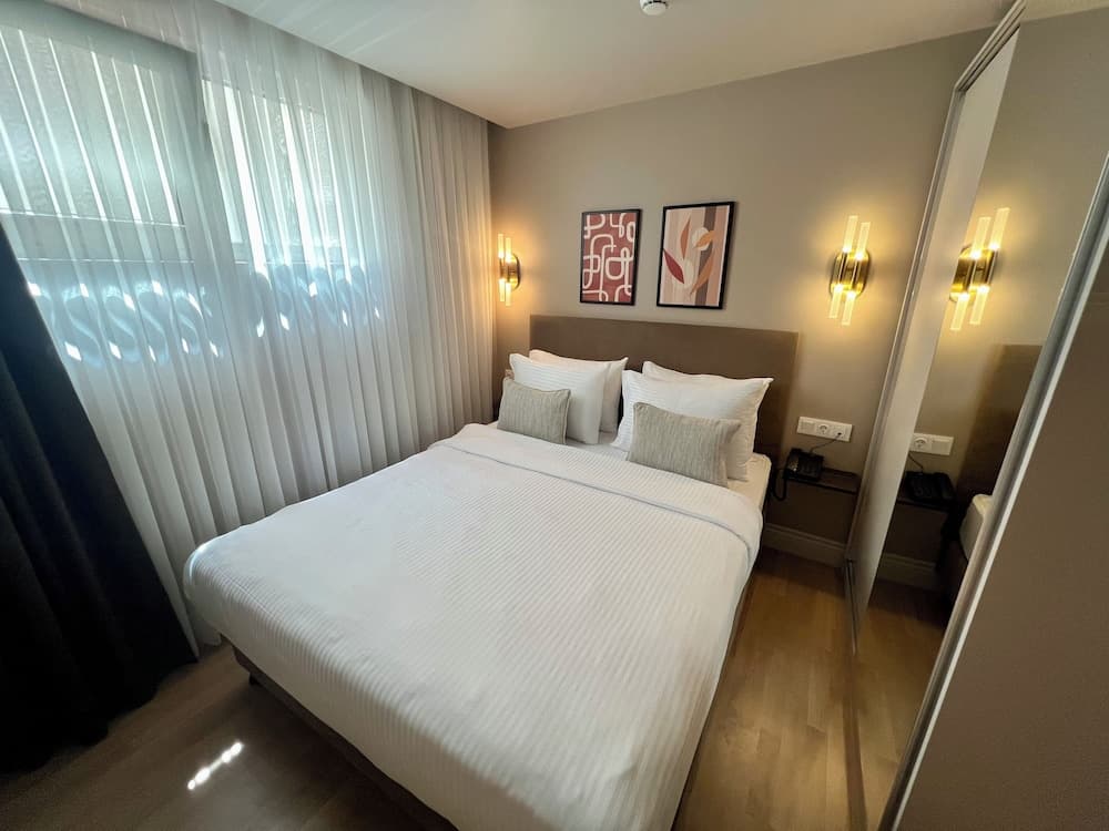 Weingart Suites Hotel 3