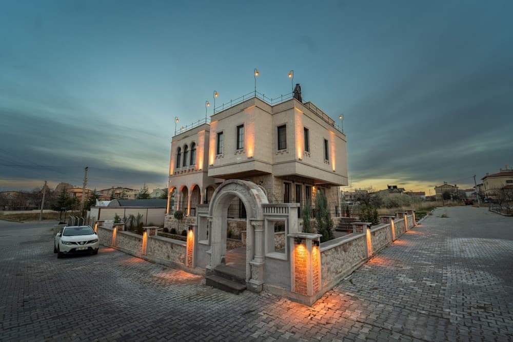Alin Stone House