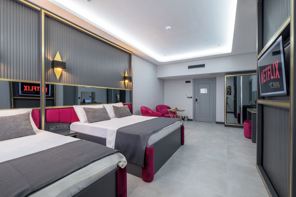 216 Prestige Hotel 3