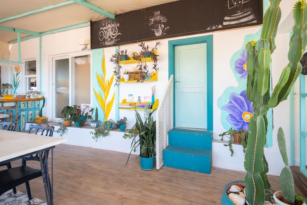 Kuytu Terrace Bed and Breakfast 4