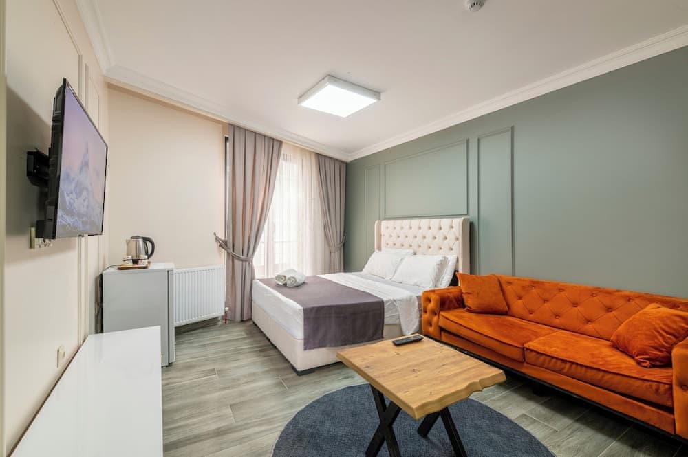 Royal Luxury Hotels Suites 2