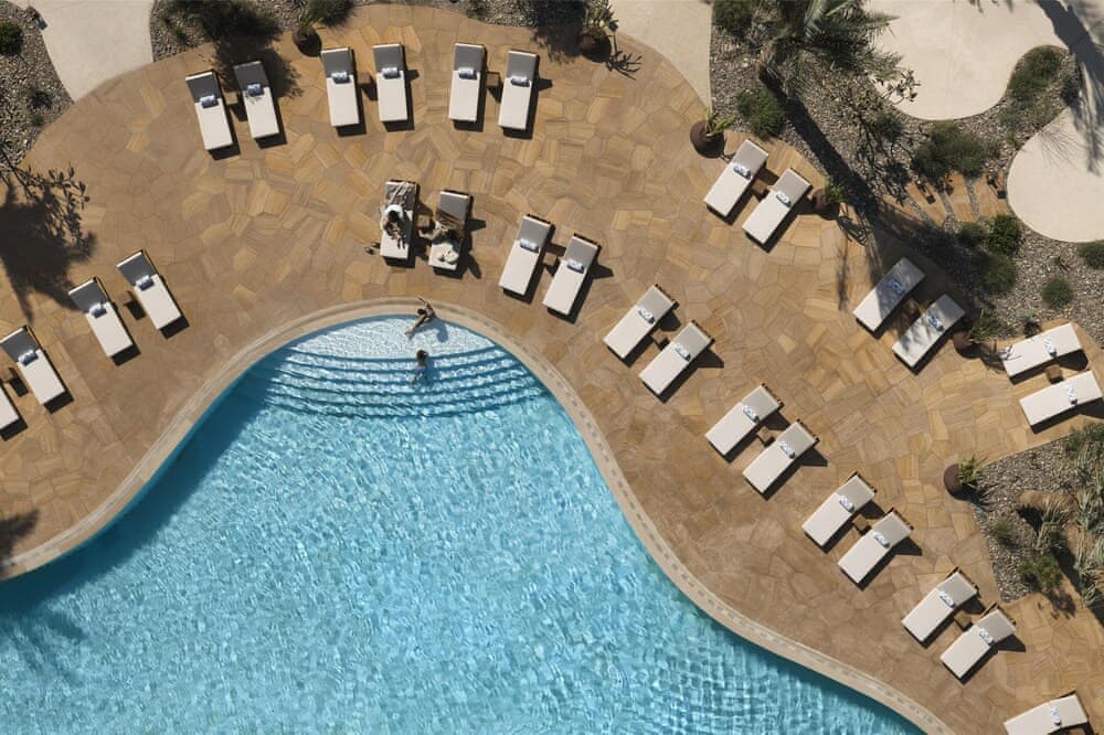 Desert Rock Resort 3