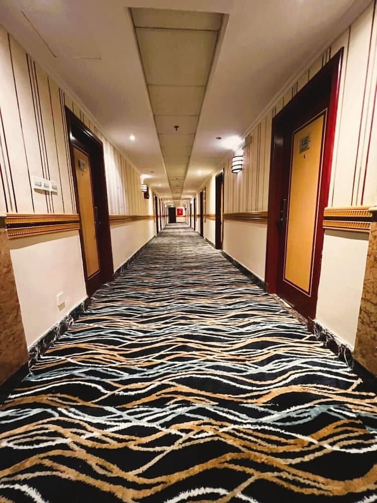 Maysan Al Maqam Hotel 5