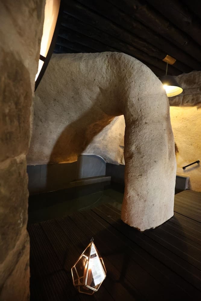 Eka Cave Maison