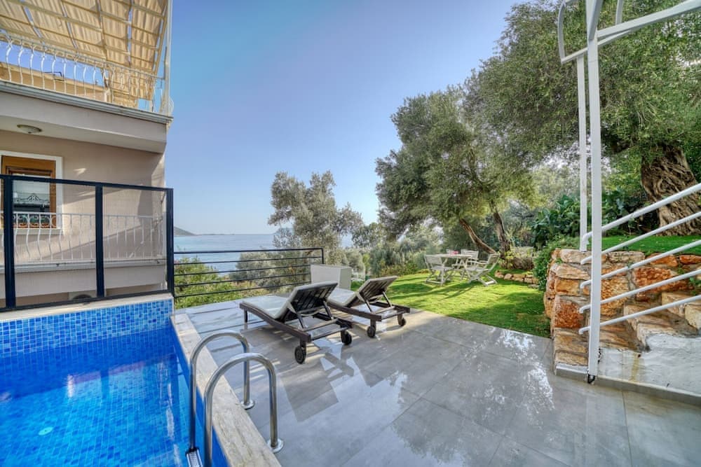 Bluenook Suites 4