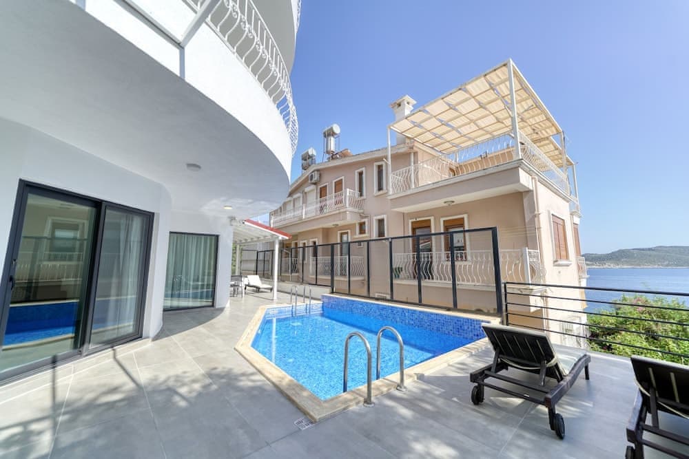 Bluenook Suites 5