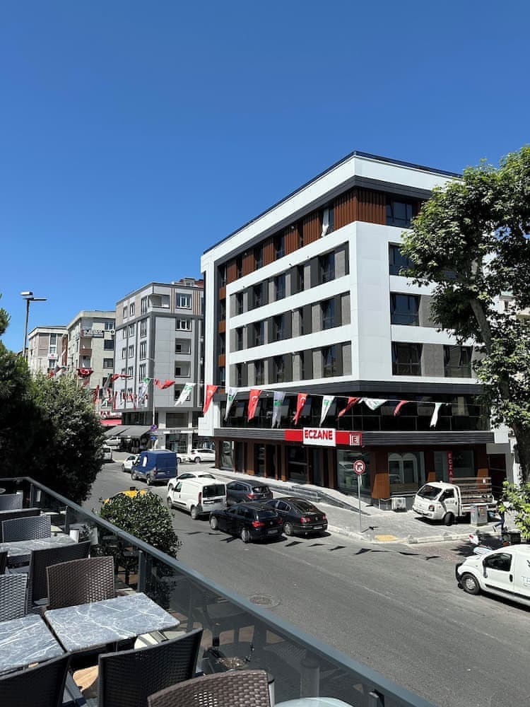 Luxury Life Suites 2