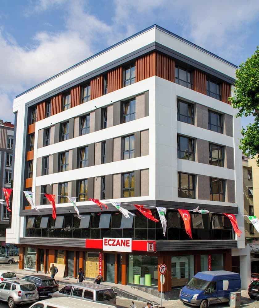 Luxury Life Suites