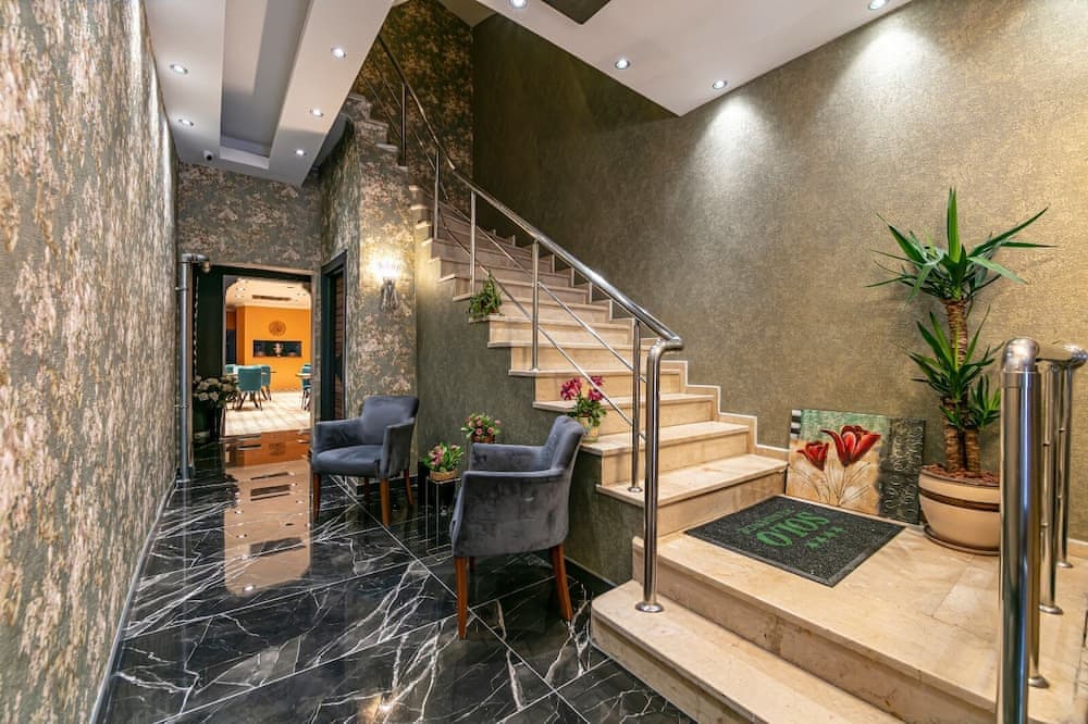Solo Hotel 2