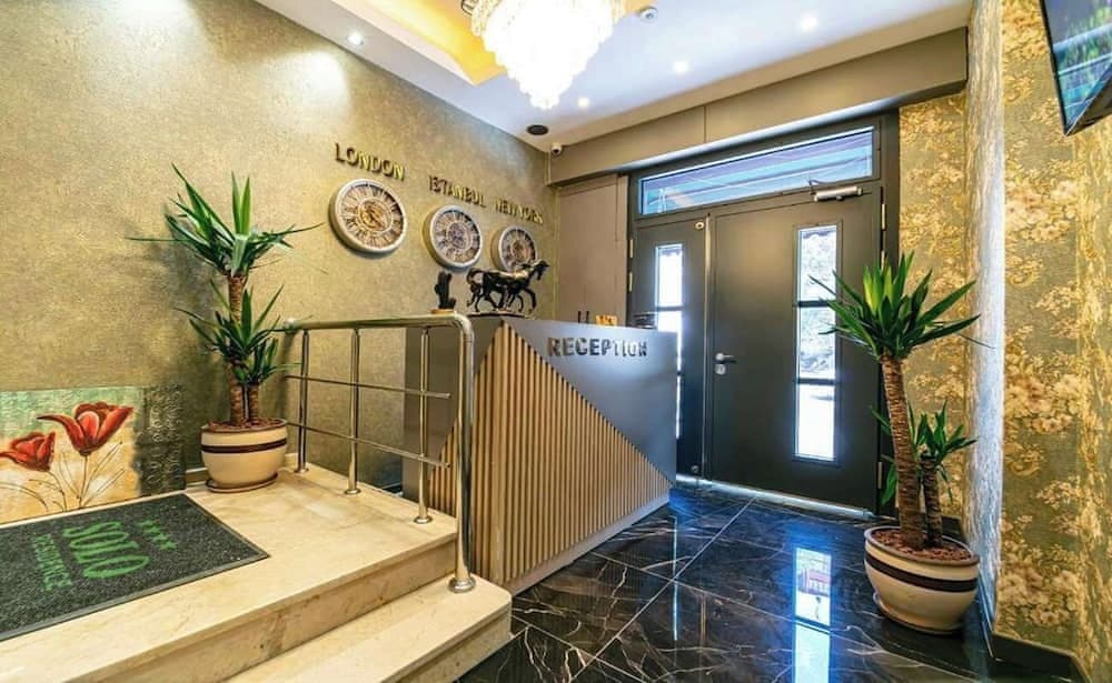 Solo Hotel 3