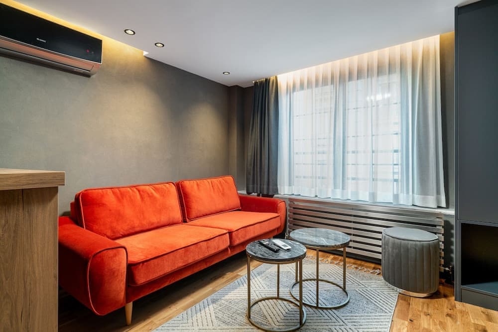 Urban Quarters 5