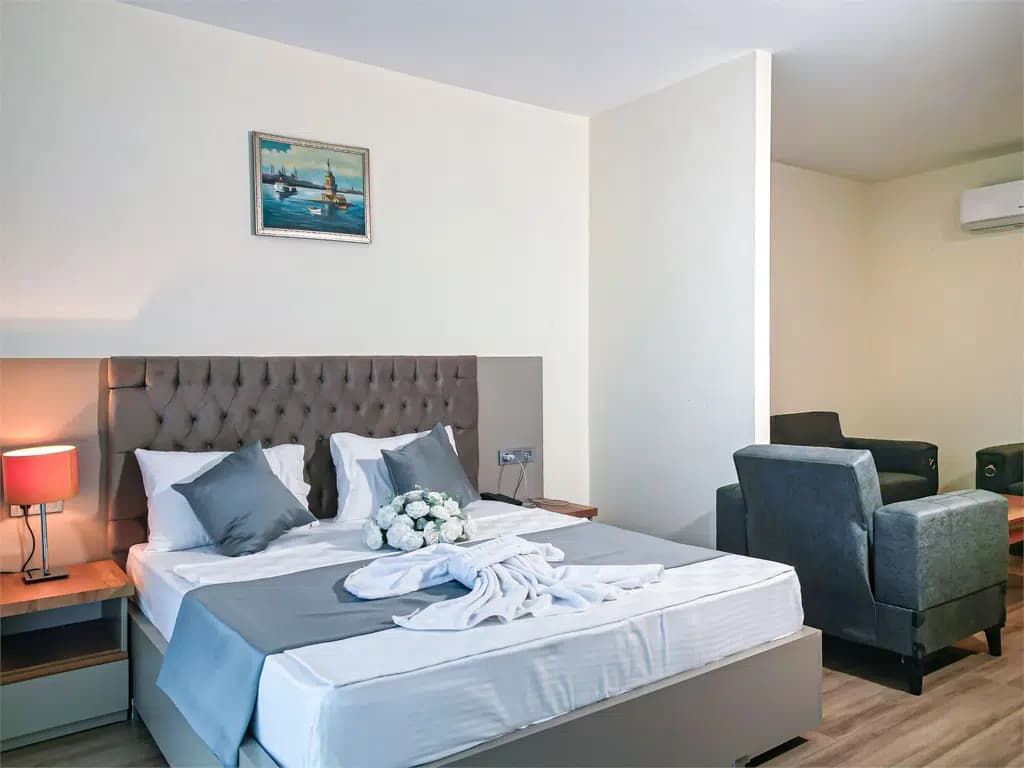 Lara Street Hotel 4