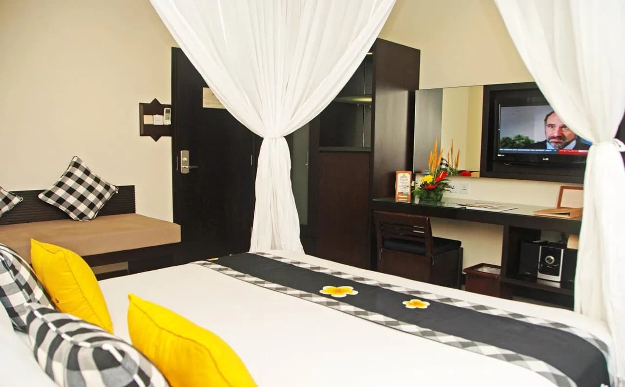 Legian Beach Hotel 2