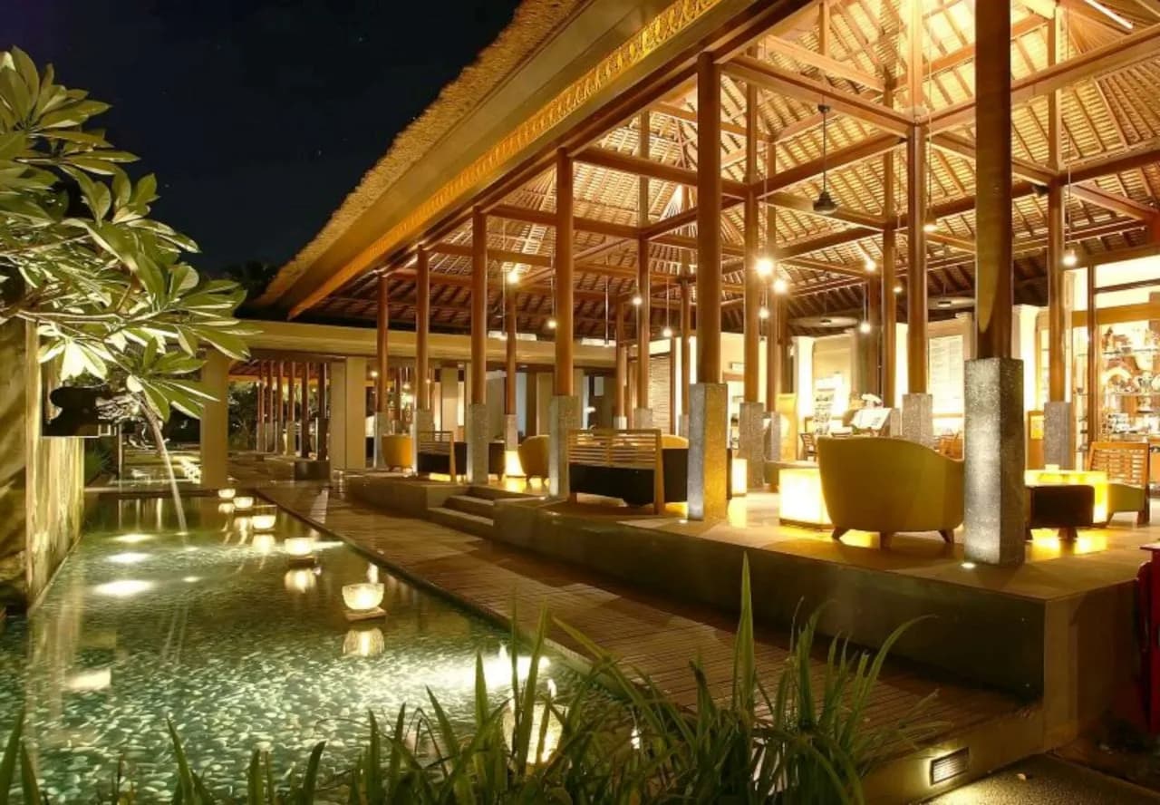 Legian Beach Hotel 3