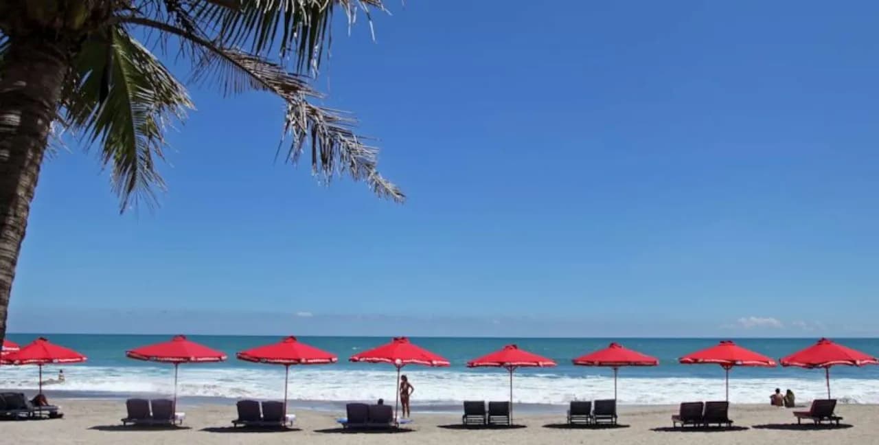 Legian Beach Hotel 5