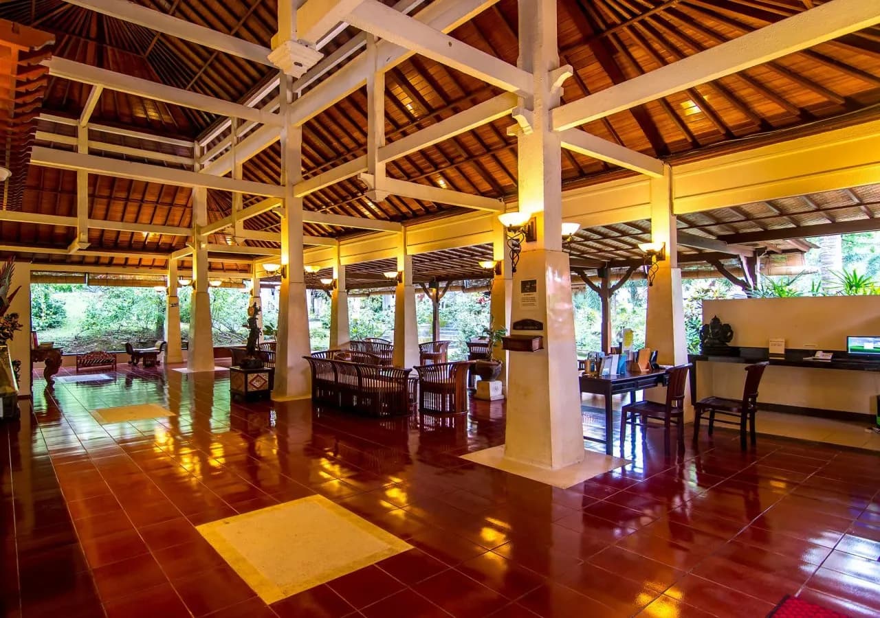 Champlung Sari Hotel 5