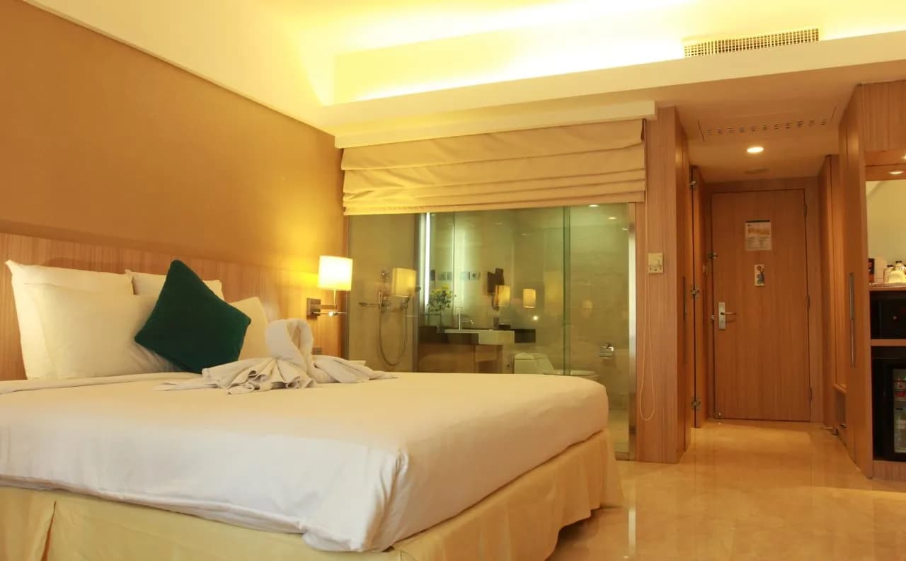 Grand Tropic Suites Hotel 4