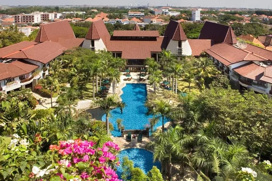 Grand Tropic Suites Hotel 3